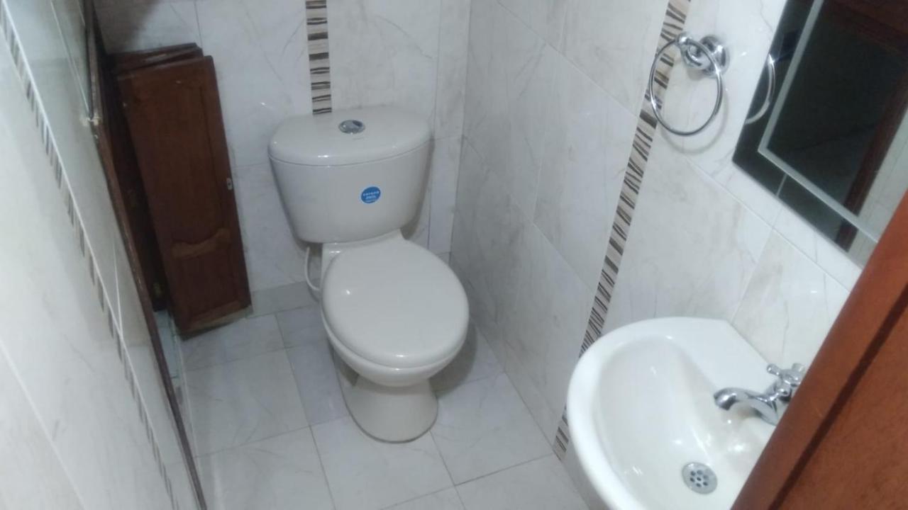 Calida, Comoda, Habitacion Amoblada Cerca Al Portal 80 Séjour chez l'habitant Bogotá